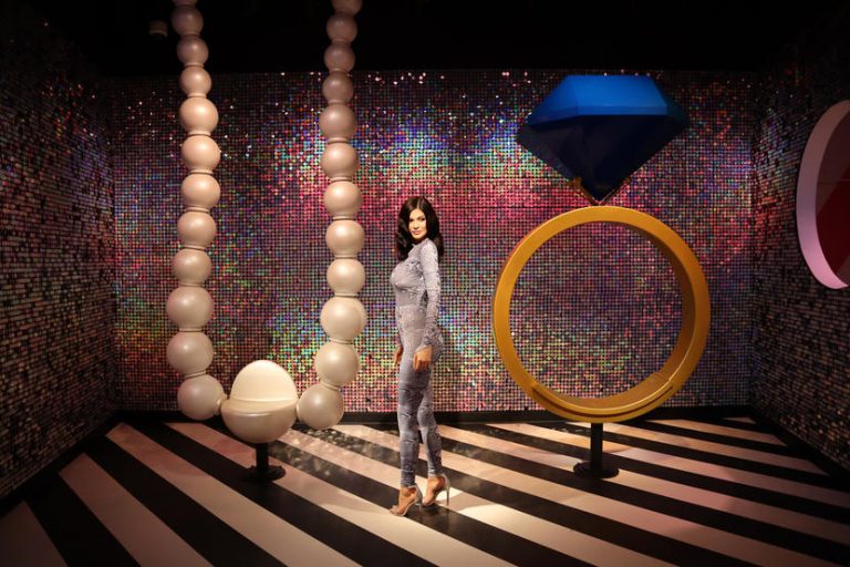Kylie Jenner - Madame Tussauds Dubai