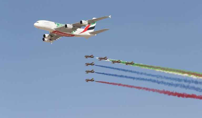 Dubai Airshow 2021 welcomes public to the most incredible aerobatics