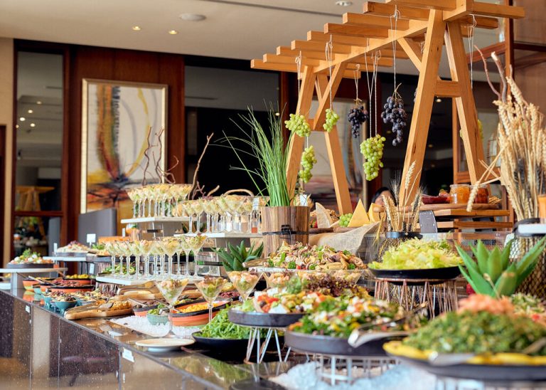 Cuisines Restaurant at Crowne Plaza Dubai Jumeirah