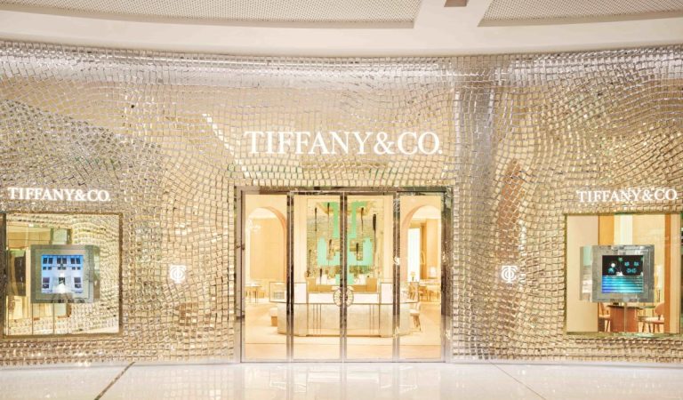 Tiffany & Co. Blue Box Café Debuts In The World’s Biggest Mall!