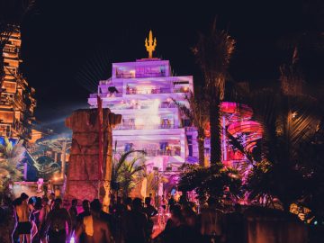 Aquaventure After Dark